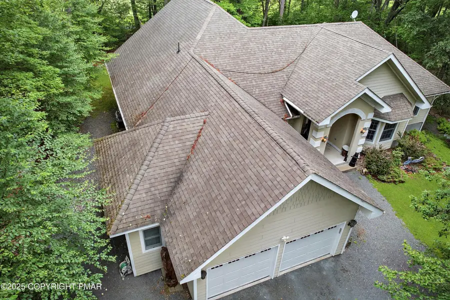 802 Niblick Court, Lords Valley, PA 18428 - Image #3