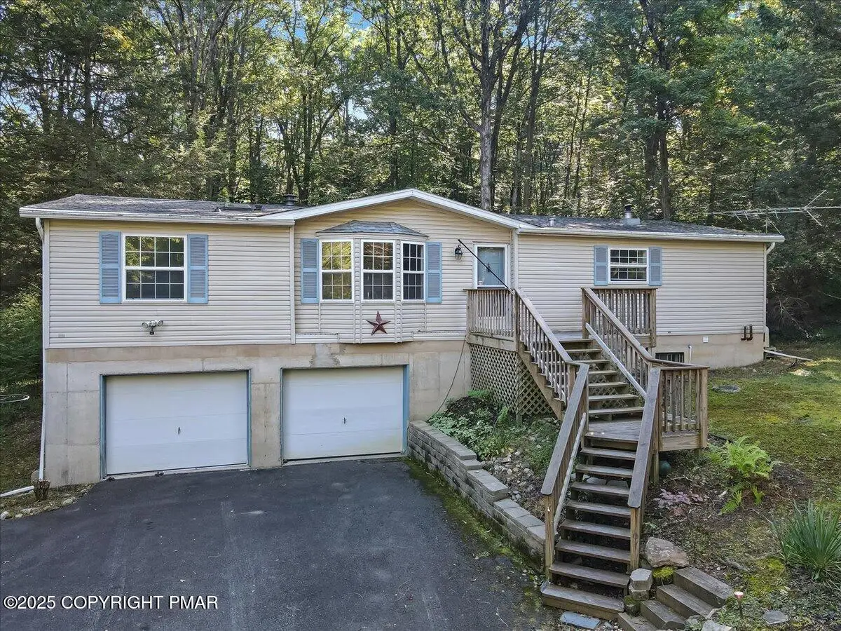137 Chicola Lake South Trail, Saylorsburg, PA 18353 - Image #1