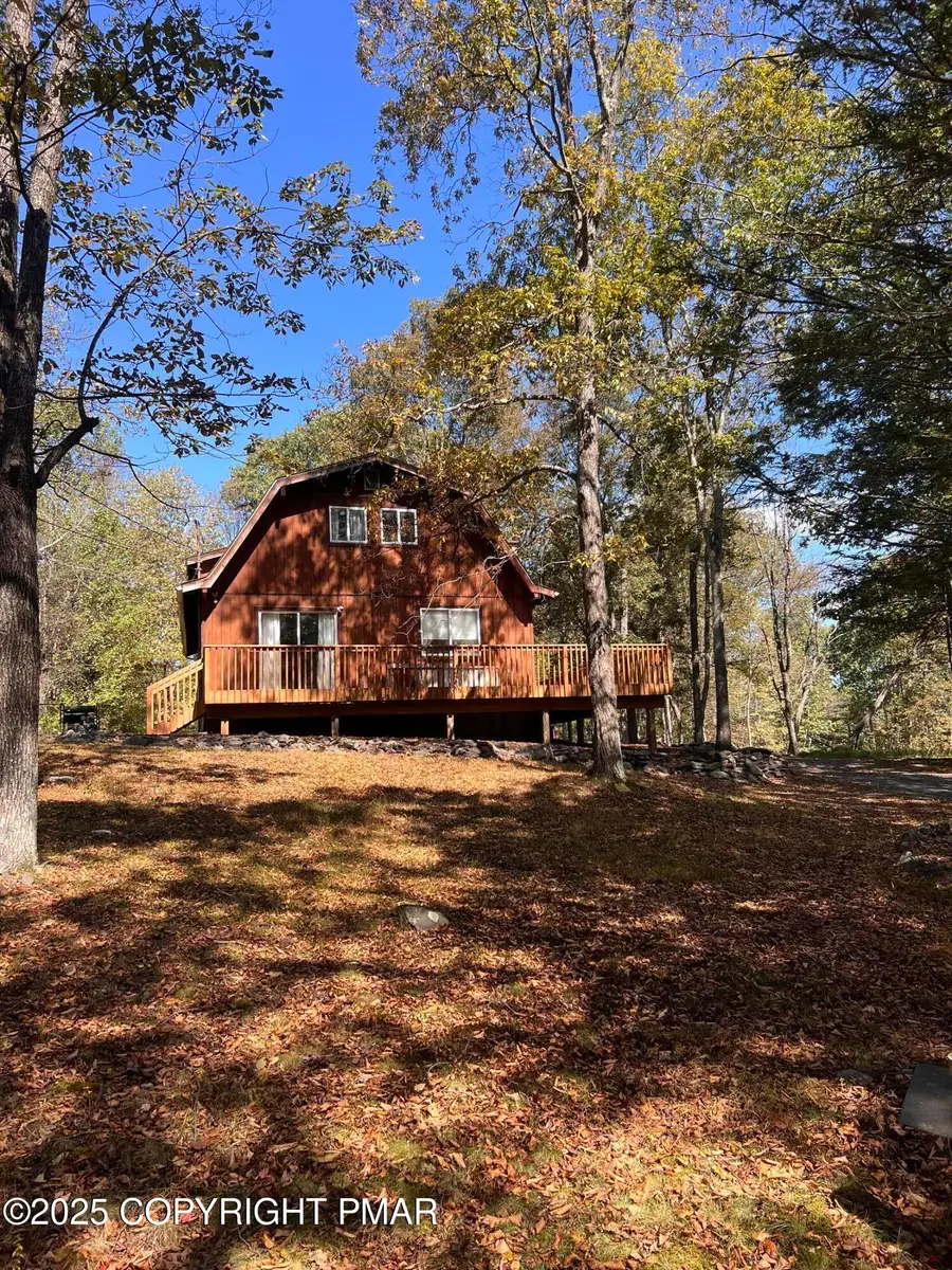 223 Clubhouse Drive, East Stroudsburg, PA 18302 - Image #2