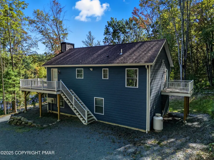 114 Kemodobi Circle W, Dingmans Ferry, PA 18328 - Image #2