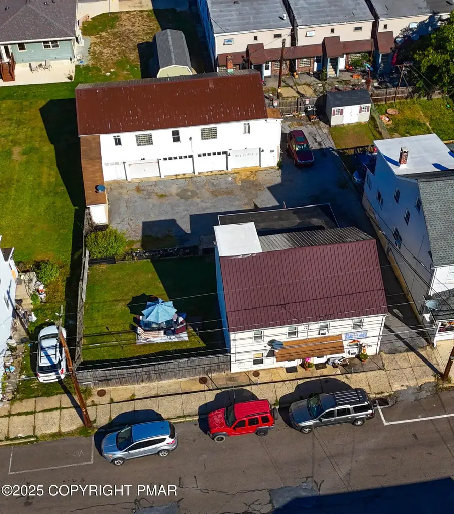 134 W Railroad Street, Nesquehoning, PA 18240 - Image #2