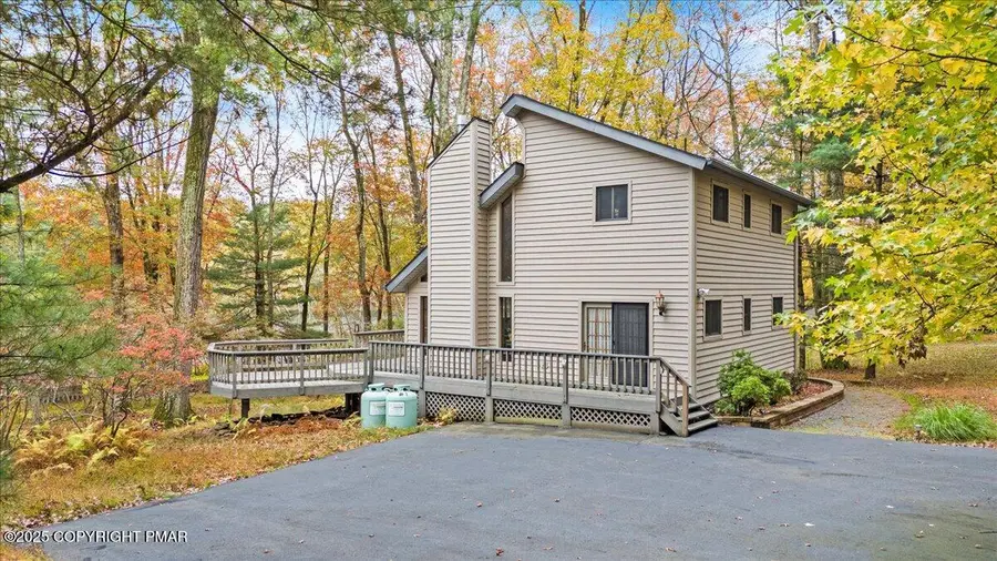 262 Fawn Lake Drive, Hawley, PA 18428 - Image #3