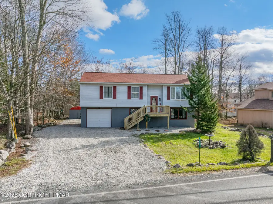 539 Country Place Drive, Tobyhanna, PA 18466 - Image #2