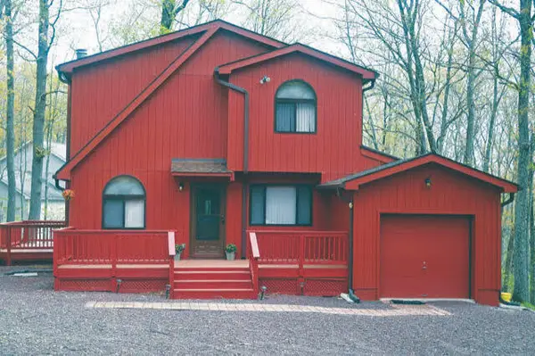 101 Withywindle Way, Tamiment, PA 18371