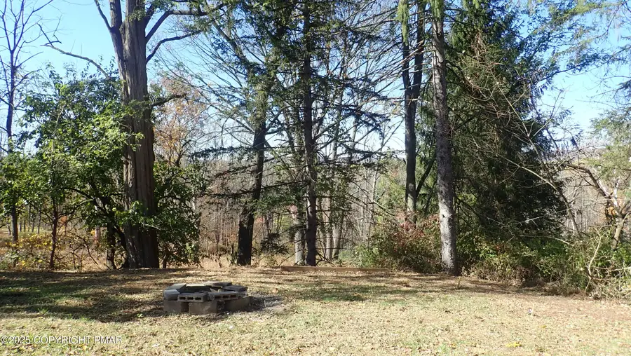 2556 N Delaware Drive, Mount Bethel, PA 18343 - #3