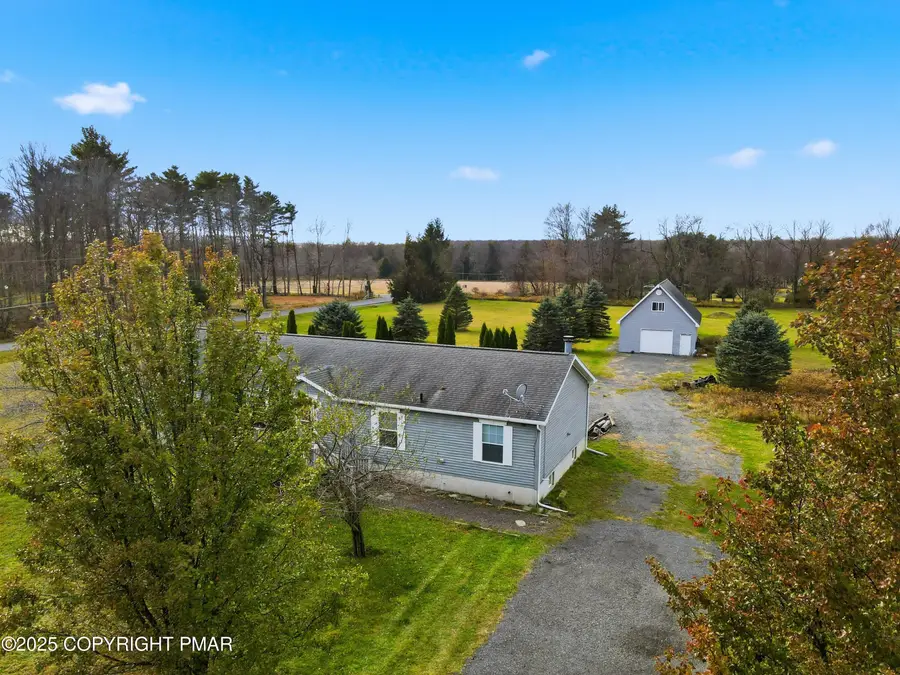 376 High Country Drive, Blakeslee, PA 18610 - Image #2