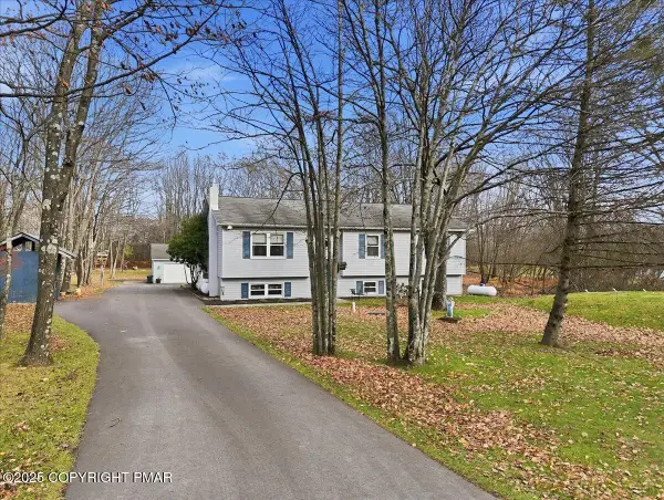 1304 Summit View Drive, Long Pond, PA 18334