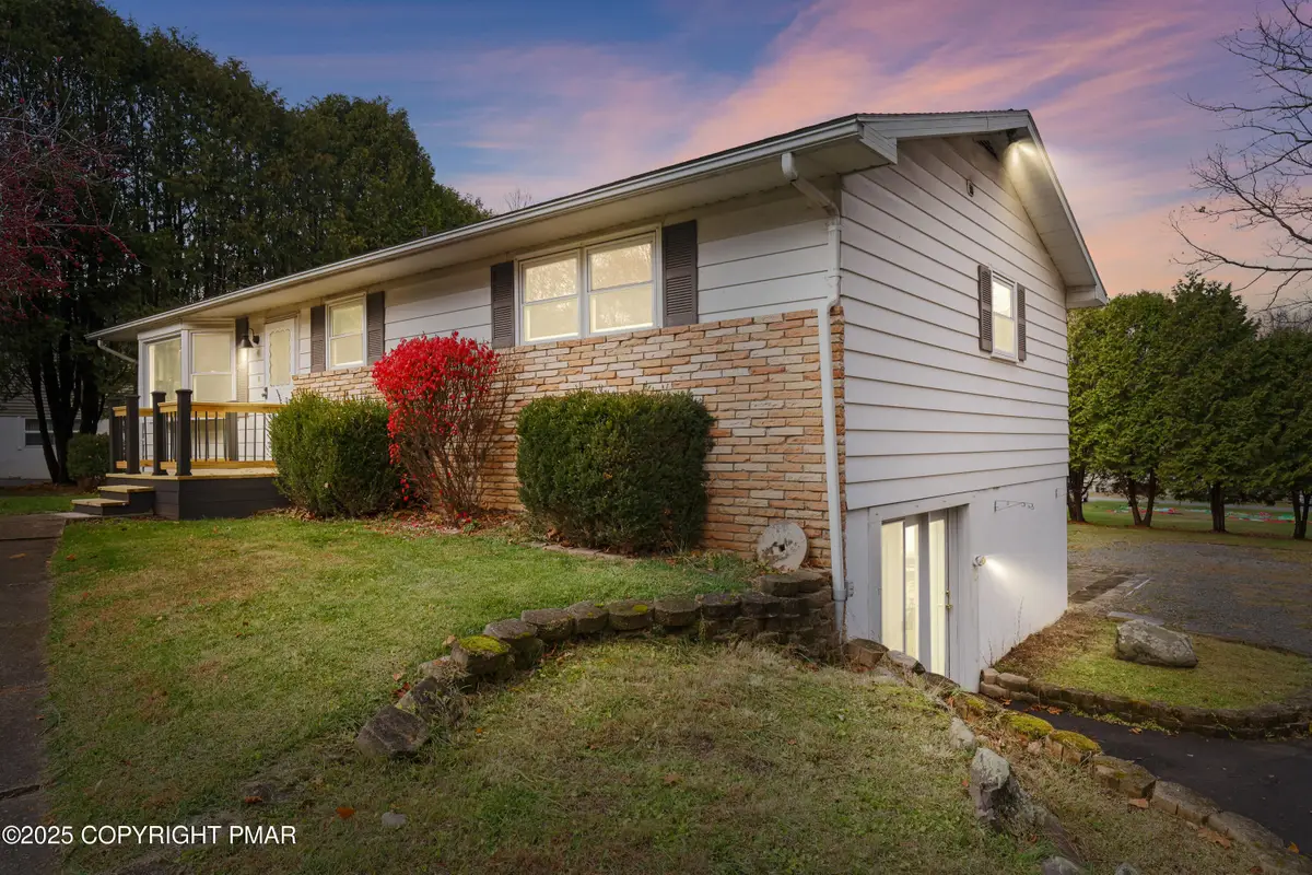 2204 Hallmark Drive, Stroudsburg, PA 18360 - Image #1