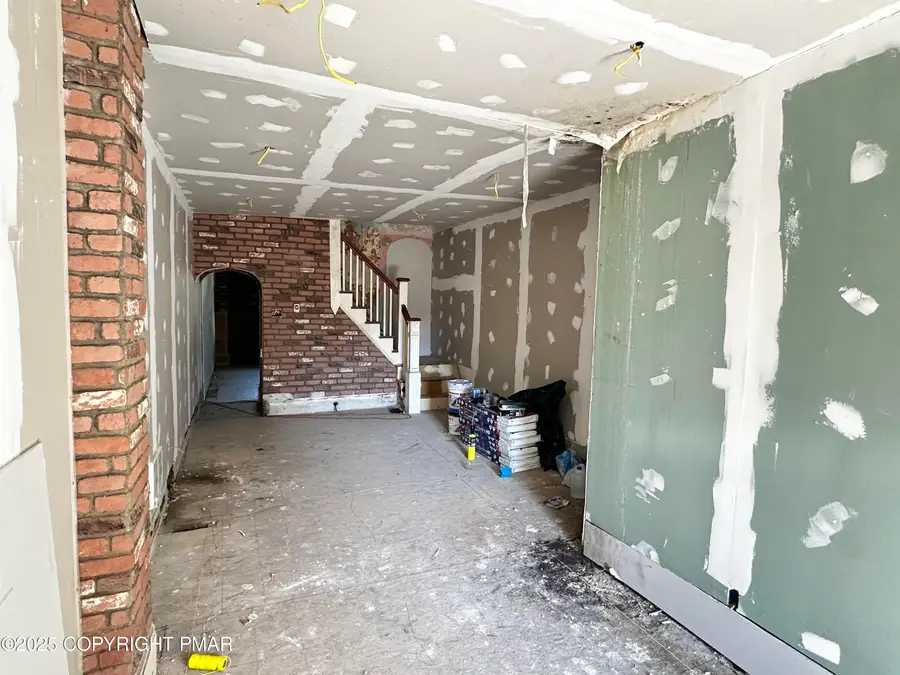 117 E Saylor Street, Mount Carmel, PA 17851 - Image #3