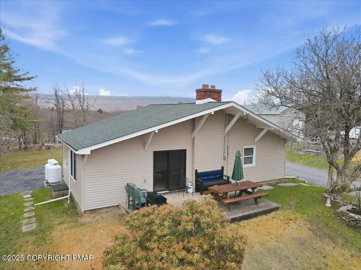 337 Hazelle Lane, Stroudsburg, PA 18360 - Image #1