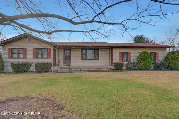 147 Countryside Drive, Brodheadsville, PA 18322