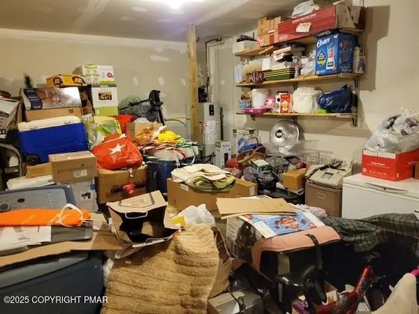 2137 Freedom Way, Pocono Summit, PA 18346