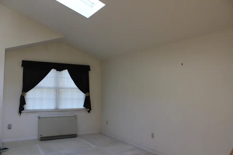 521 Emerald Court, East Stroudsburg, PA 18301 - Image #3