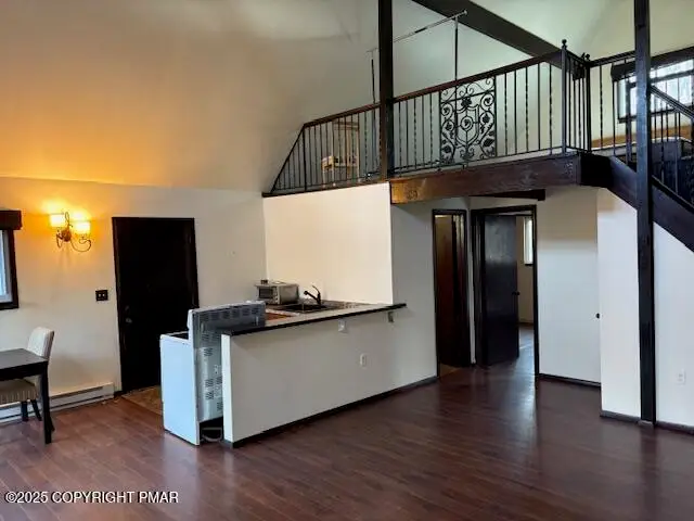 1095 Deer Run E, Bushkill, PA 18324 - Image #3