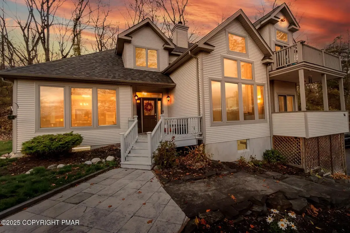 52 Chippawa Circle, Mount Bethel, PA 18343 - Image #1