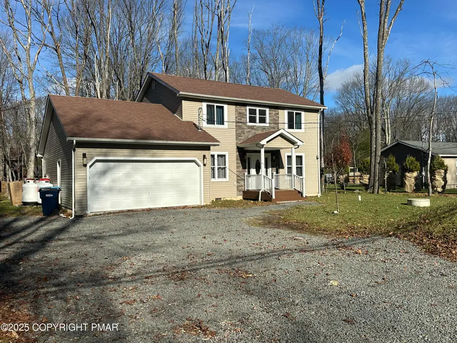 5186 Hummingbird Drive, Pocono Summit, PA 18346 - Image #3