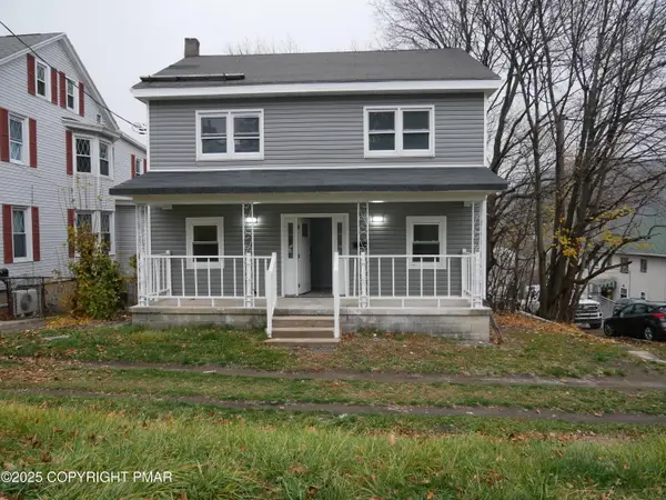 903 W Spruce St, Coal Township, PA 17866