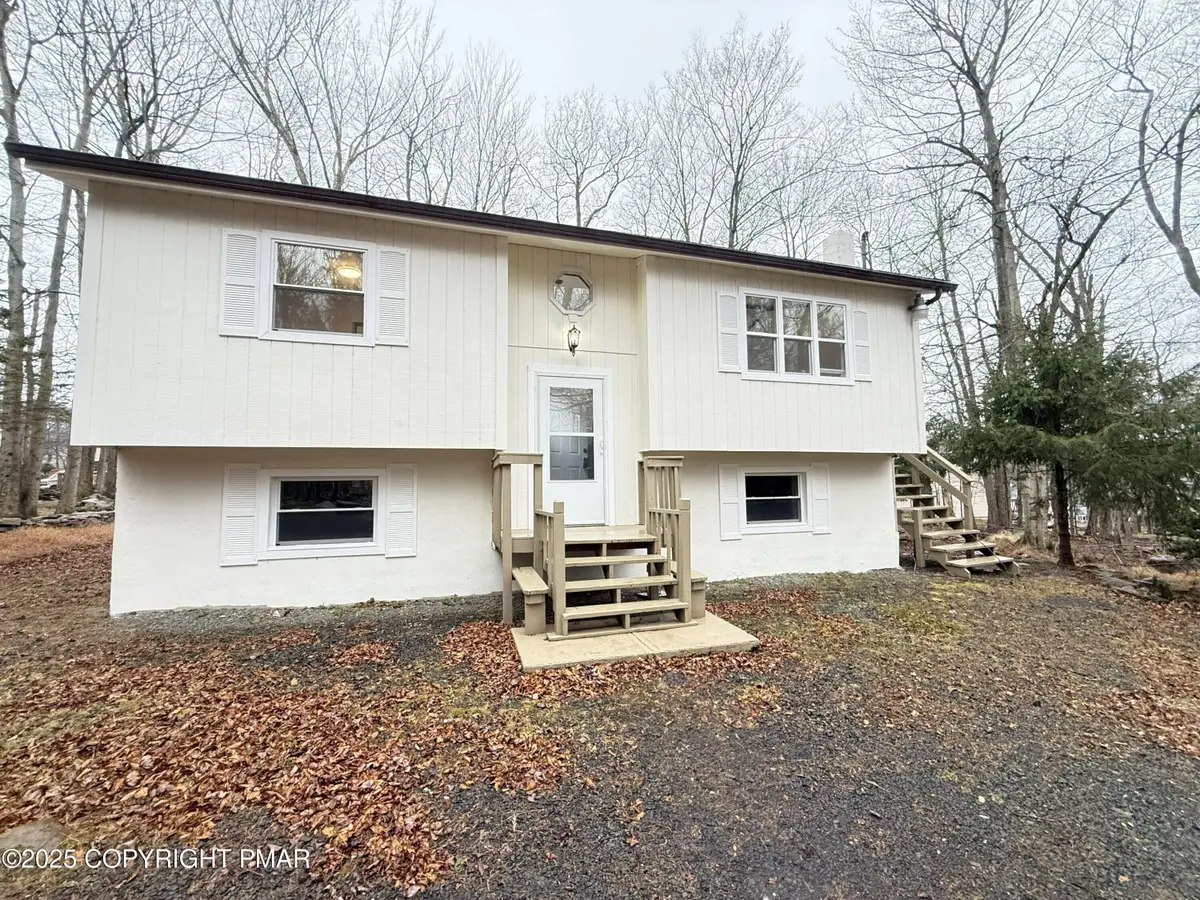8066 Red Squirrel Drive, Tobyhanna, PA 18466 - #1