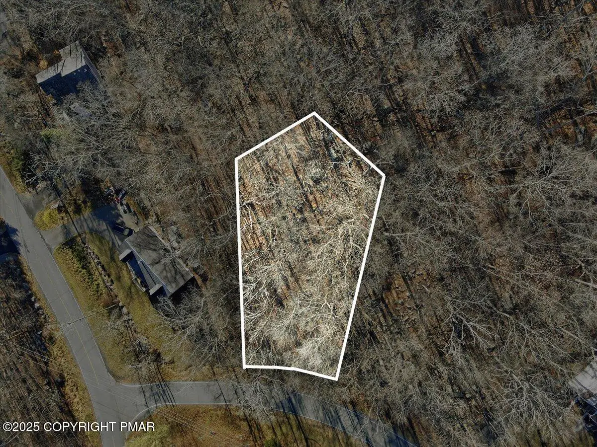 1370 Sec 2 N Hampton Court, Bushkill, PA 18324 - Image #1