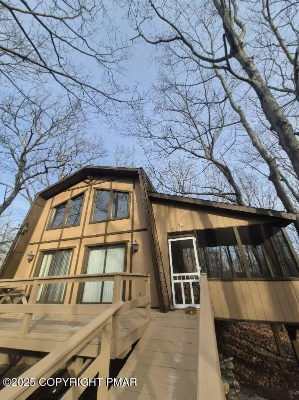 191 Saunders Drive, Bushkill, PA 18324 - Image #1