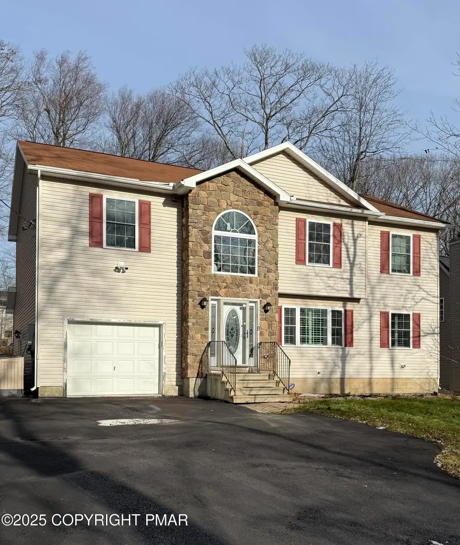 142 Dorchester Drive, Tobyhanna, PA 18466 - Image #2