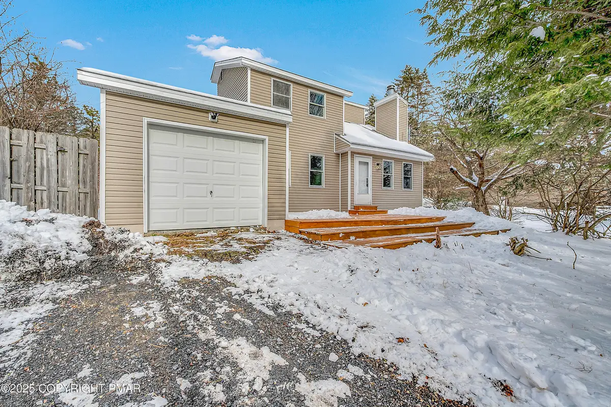 405 Skyline Drive, Blakeslee, PA 18610 - Image #1