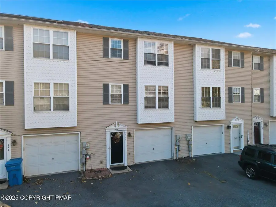 744 Williams Avenue, Walnutport, PA 18088 - Image #2
