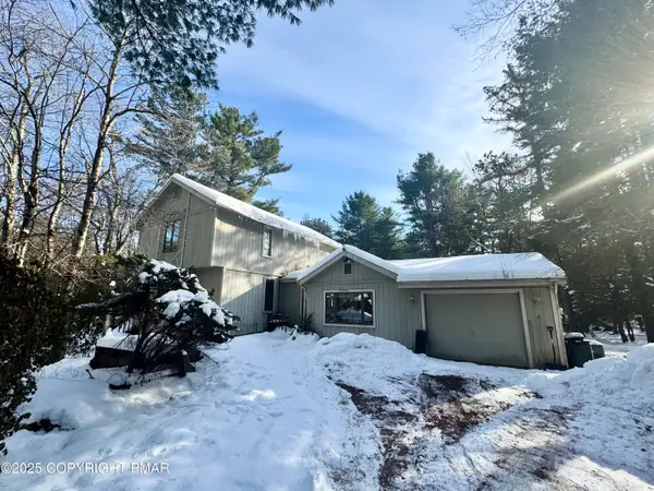 59 Chestnut Road, Lake Harmony, PA 18624