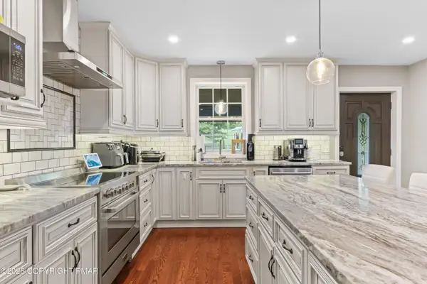 521 Greenview Drive, Saylorsburg, PA 18353