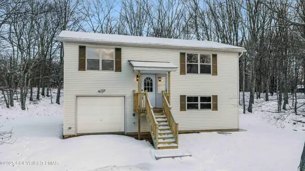 2127 Bushkill Circle, Bushkill, PA 18324