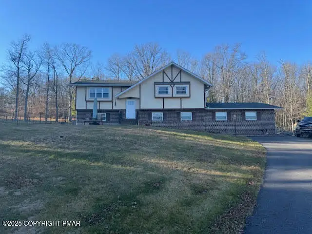 122 Deep Woods Lane, Stroudsburg, PA 18360 - Image #1