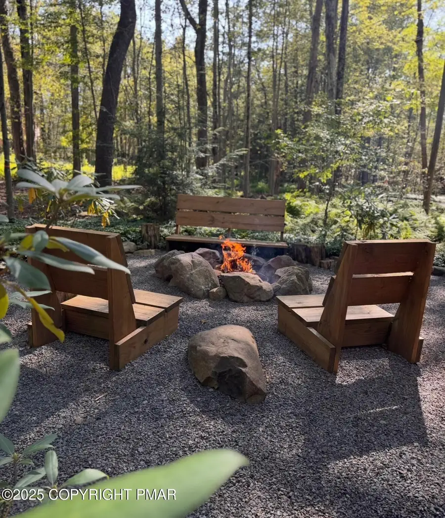 4175 Hemlock Trail, Pocono Pines, PA 18350 - Image #3