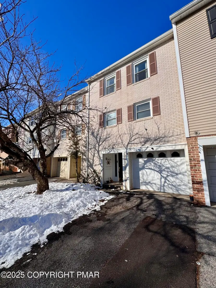 8315 Countryside Lane, Fogelsville, PA 18051 - #2