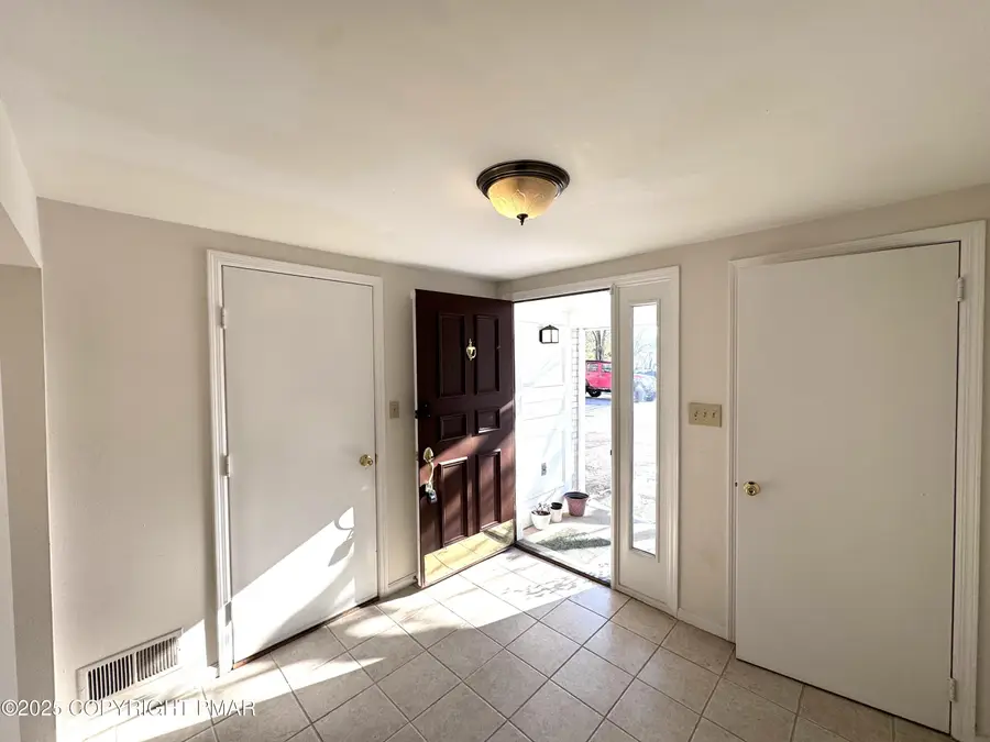 8315 Countryside Lane, Fogelsville, PA 18051 - #3