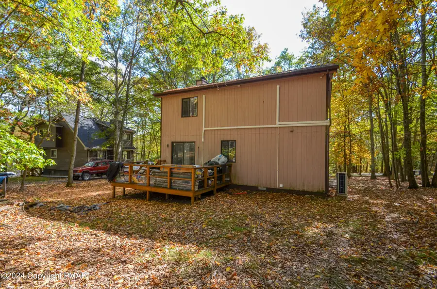 782 Clubhouse Drive, East Stroudsburg, PA 18302 - Image #2