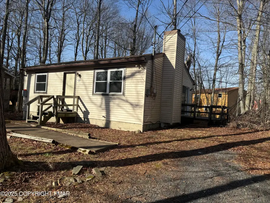 732 Edgewood Road, Tobyhanna, PA 18466 - Image #3