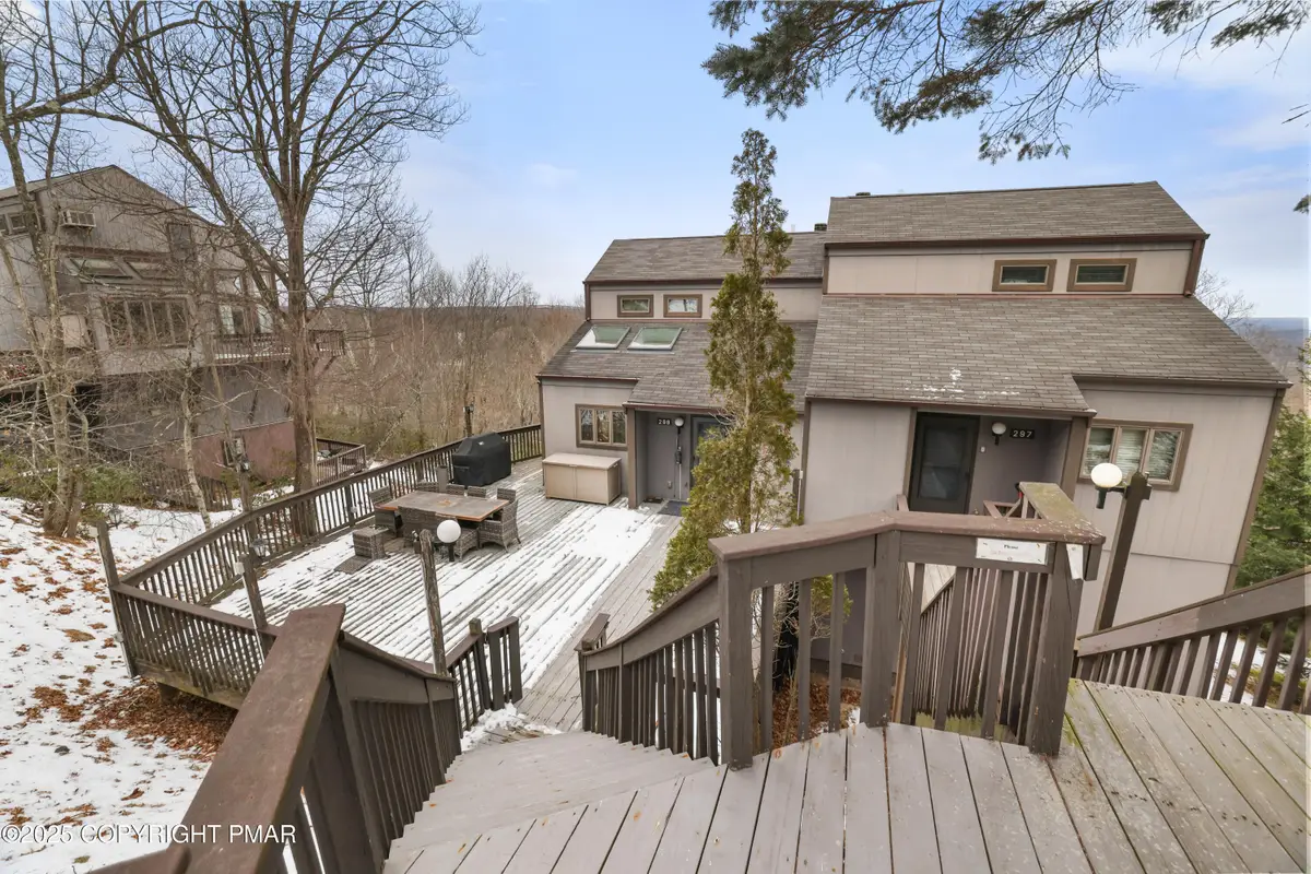 298 Overlook Way, Tannersville, PA 18372 - Image #1