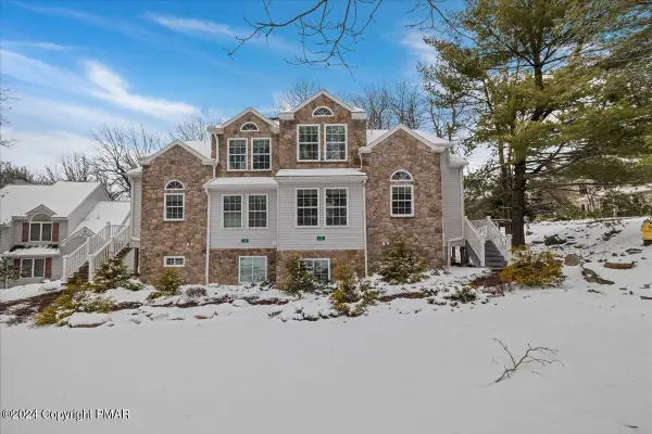 12 Beachwood Court, Lake Harmony, PA 18624