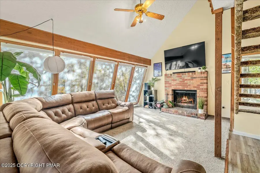 7646 Rainbow Drive, Tobyhanna, PA 18466 - Image #2