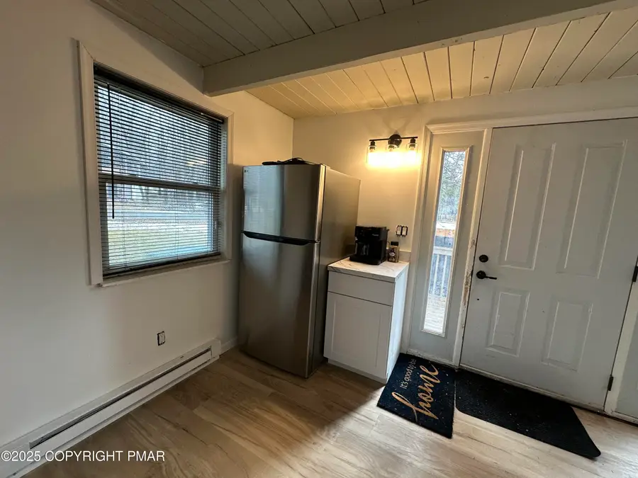 838 Country Place Drive, Tobyhanna, PA 18466 - Image #3