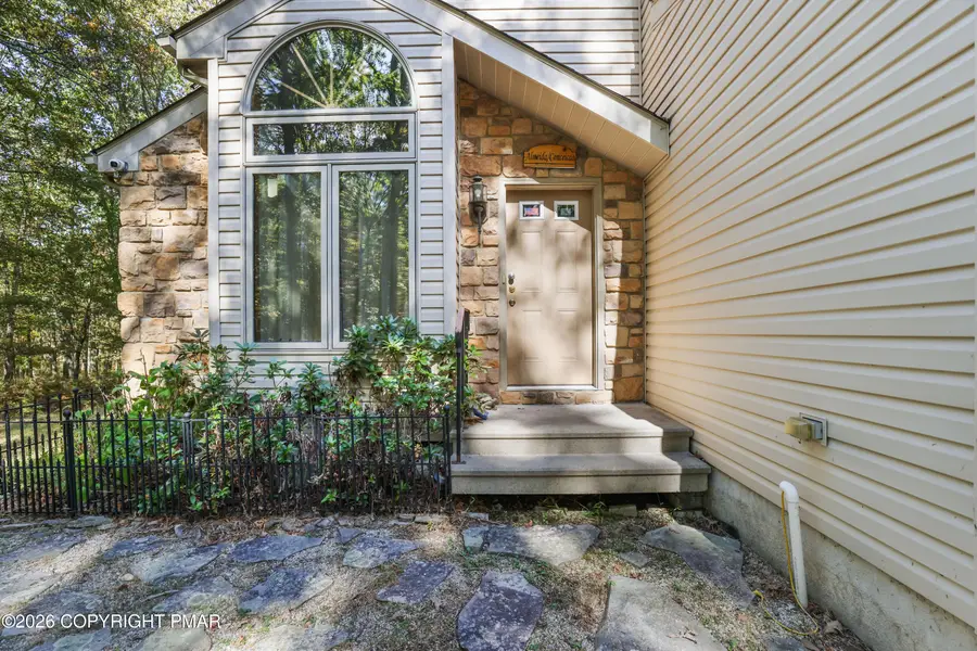 3176 Bluebird Drive, Bushkill, PA 18324 - Image #3