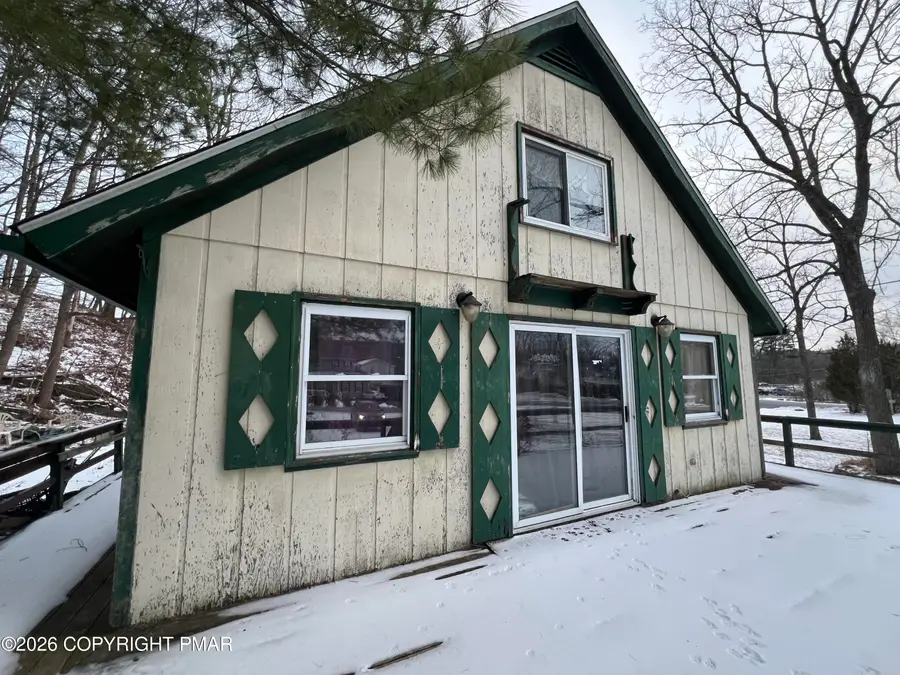 5062 Pine Ridge Road N, East Stroudsburg, PA 18302 - Image #2