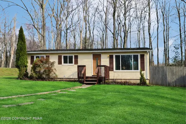 2097 Minqua Trail, Tobyhanna, PA 18466
