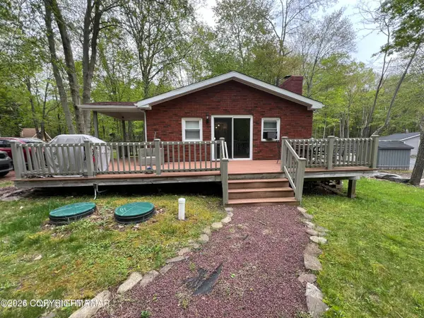 302 Viho Court, Pocono Lake, PA 18347