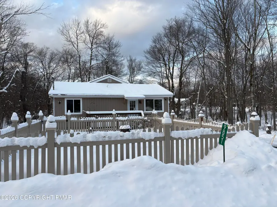 9851 Deerwood Drive, Tobyhanna, PA 18466 - Image #2