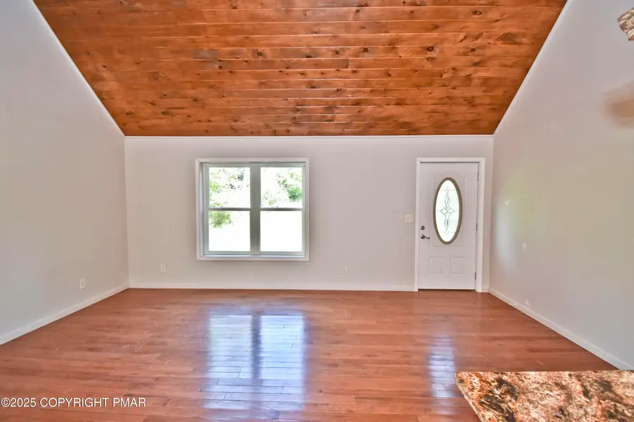 348 Summit Road, Swiftwater, PA 18370 - Image #3