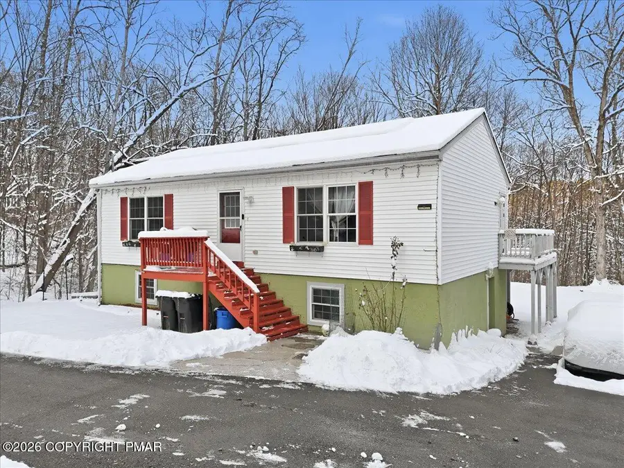 121 St Moritz Court, Henryville, PA 18332 - Image #2