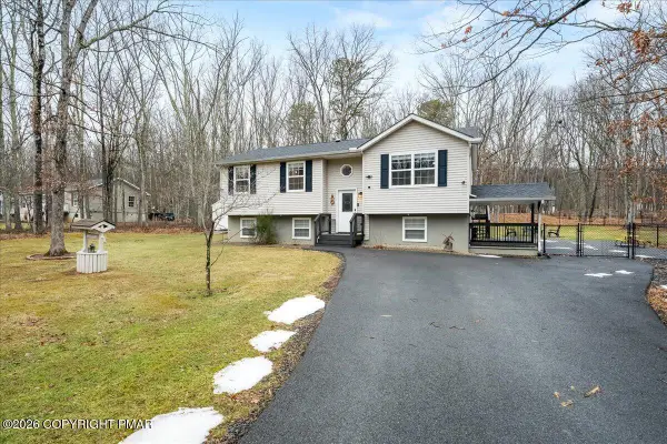 241 Squirrelwood Court, Effort, PA 18330