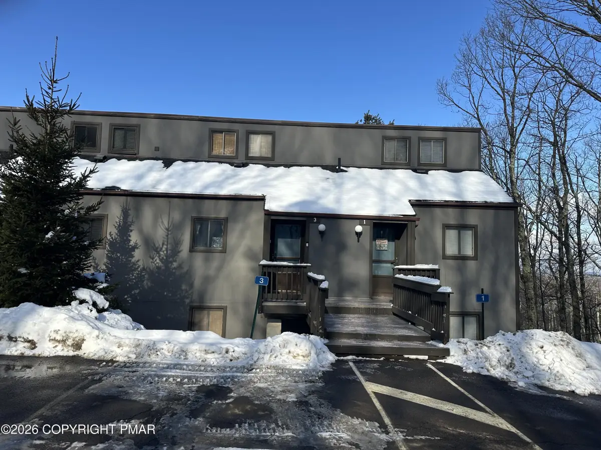 3 Middle Village Way, Tannersville, PA 18372 - Image #1