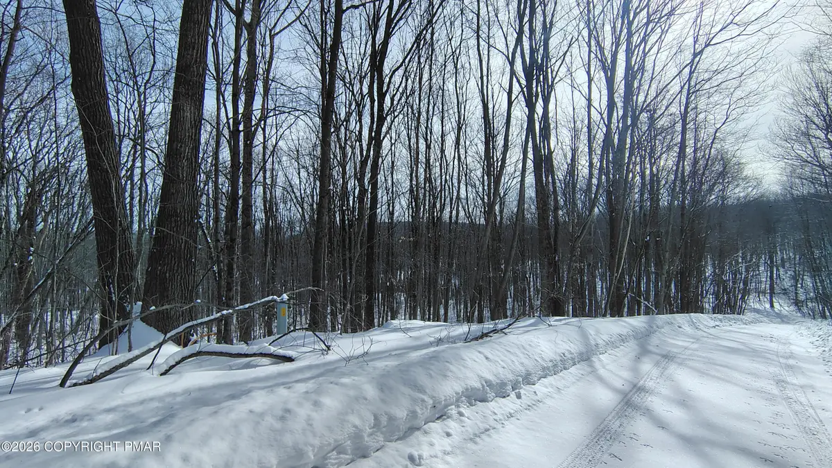 73 Oak Lane, Waymart, PA 18472 - Image #1